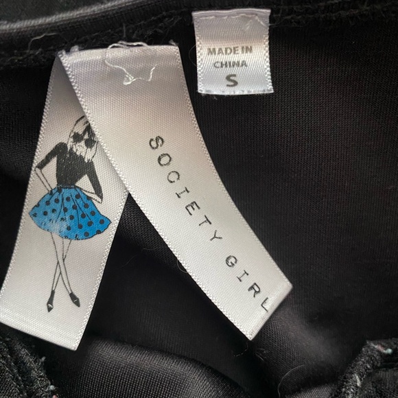 Black Tube Top with Bow Blouse - Picture 3 of 3